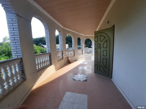 Villa, Astara r.