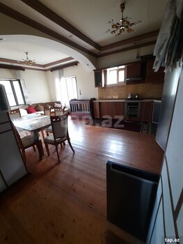 Villa, Astara r.