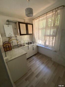 2-otaqlı mənzil kirayə verilir, R.Rüstəmov küç., 45 m²
