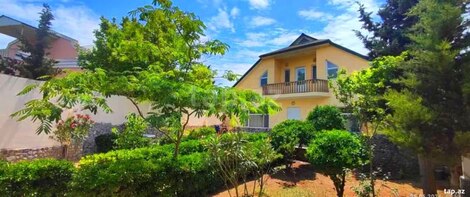 Villa, Hacı Zeynalabdin Tağıyev küç.