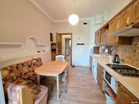 2-otaqlı mənzil kirayə verilir, H. Cavid pr. 43, 65 m²