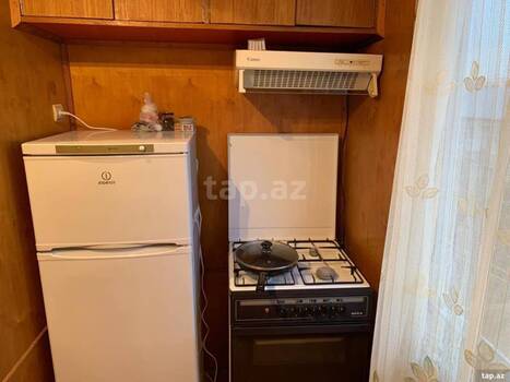 2-otaqlı mənzil kirayə verilir, E.Akademiyası m., 47 m²