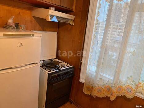 2-otaqlı mənzil kirayə verilir, E.Akademiyası m., 47 m²