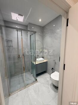 3-otaqlı yeni tikili kirayə verilir, İzmir küç., 180 m²