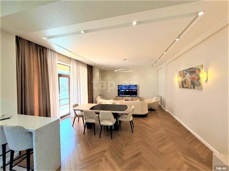3-otaqlı yeni tikili kirayə verilir, İzmir küç., 180 m²