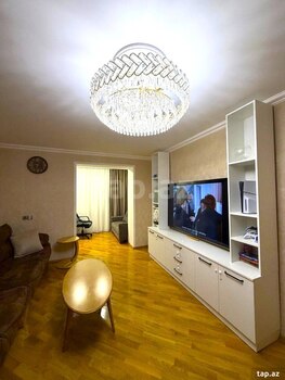 3-otaqlı mənzil, Neftçilər m., 70 m²