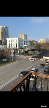 3-otaqlı mənzil, Bakıxanov küç., 75 m²