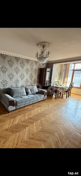 3-otaqlı mənzil, Bakıxanov küç., 75 m²
