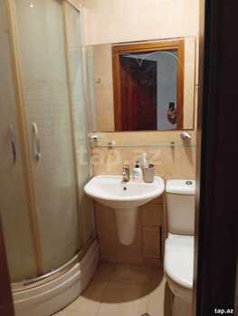 2-otaqlı yeni tikili kirayə verilir, Nizami m., 90 m²
