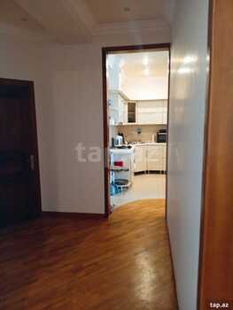 2-otaqlı yeni tikili kirayə verilir, Nizami m., 90 m²