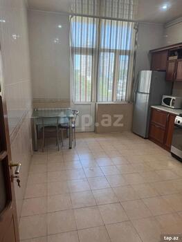 2-otaqlı yeni tikili kirayə verilir, 28 May m., 90 m²