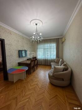5-otaqlı mənzil, Nəsirəddin Tusi küç., 120 m²
