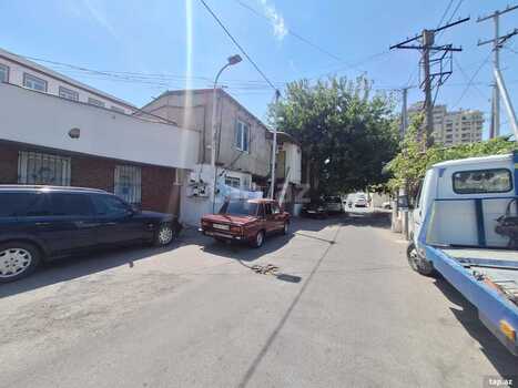 Həyət evi kirayə verilir, R. Rza küç. 43