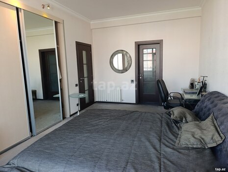 10-otaqlı yeni tikili, İzzət Həmidov küç., 1000 m²