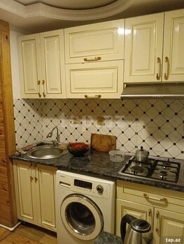 3-otaqlı mənzil kirayə verilir, Gəncə ş., 85 m²
