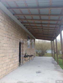 Bağ evi, Oğuz r.