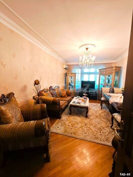 3-otaqlı mənzil, A. Manafov küç., 80 m²