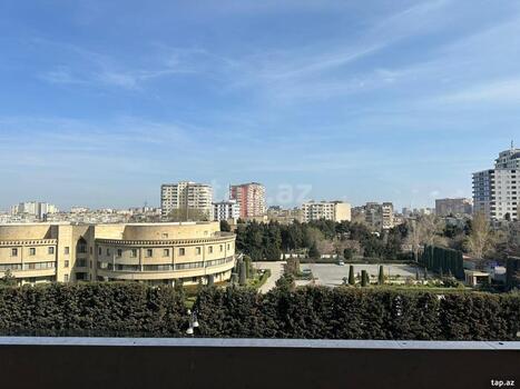 4-otaqlı yeni tikili, Binəqədi r., 180 m²