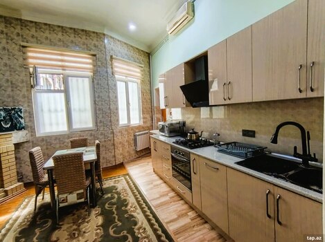 3-otaqlı mənzil kirayə verilir, Səbail r., 150 m²