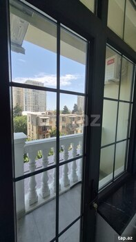 2-otaqlı yeni tikili, E.Akademiyası m., 68 m²