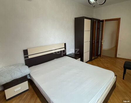 3-otaqlı yeni tikili, Babək pr., 130 m²