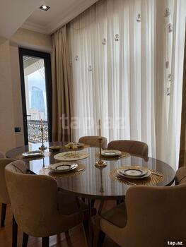 3-otaqlı yeni tikili kirayə verilir, Sergey Senyuşkin küç., 128 m²