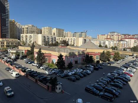 4-otaqlı yeni tikili, Sərdar Səfərov küç., 198 m²