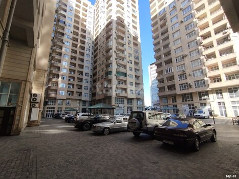 3-otaqlı yeni tikili, 8 Noyabr m., 150 m²