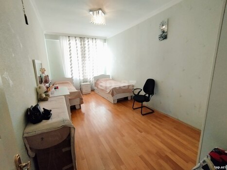 3-otaqlı yeni tikili, 8 Noyabr m., 150 m²