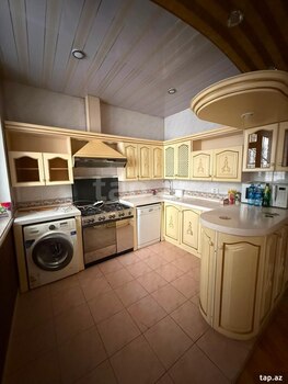 3-otaqlı yeni tikili kirayə verilir, Cəfər Xəndan küç., 158 m²