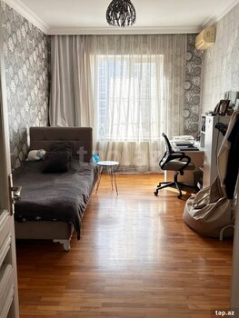 3-otaqlı yeni tikili, Qurban Xəlilov küç., 110 m²