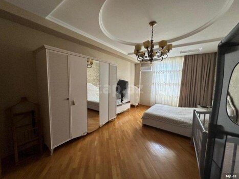 3-otaqlı yeni tikili, 8 Noyabr m., 127 m²