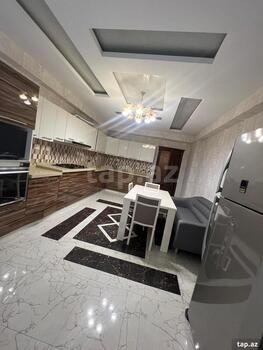 4-otaqlı yeni tikili, Bakıxanov küç., 240 m²