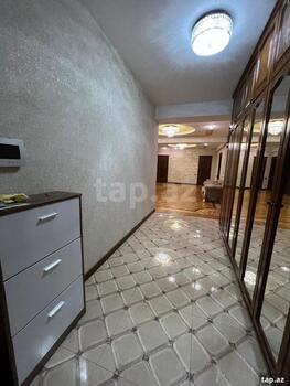 4-otaqlı yeni tikili, Bakıxanov küç., 240 m²