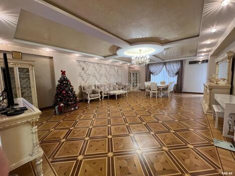 4-otaqlı yeni tikili, Bakıxanov küç., 240 m²