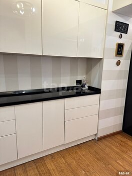 3-otaqlı yeni tikili, Qurban Xəlilov küç. 2, 90 m²
