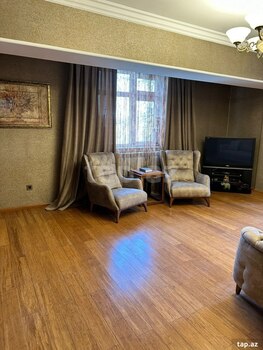 3-otaqlı yeni tikili, Qurban Xəlilov küç. 2, 90 m²