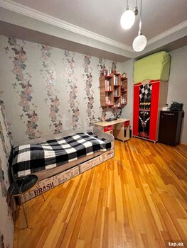 3-otaqlı mənzil, B. Nuriyev küç. 16A, 80 m²
