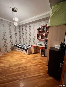 3-otaqlı mənzil, B. Nuriyev küç. 16A, 80 m²
