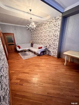3-otaqlı mənzil, B. Nuriyev küç. 16A, 80 m²