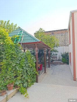 Villa, Azadlıq m.