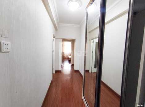 2-otaqlı yeni tikili kirayə verilir, Rüstəm Rüstəmov küç., 75 m²