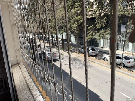 3-otaqlı mənzil, Hənifə Ələsgərova küç., 70 m²
