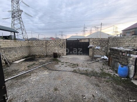 Həyət evi, Hökməli qəs.