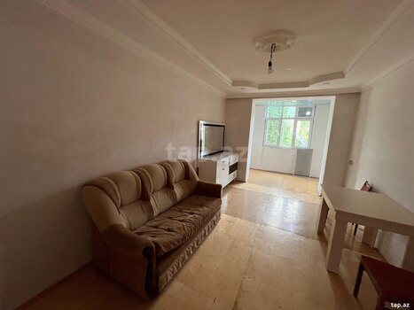 3-otaqlı mənzil kirayə verilir, Şəki ş., 68 m²