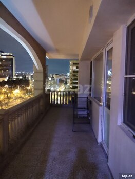 2-otaqlı mənzil kirayə verilir, Sahil m., 90 m²