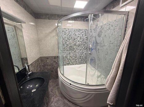 3-otaqlı yeni tikili kirayə verilir, Əhmədli m., 130 m²