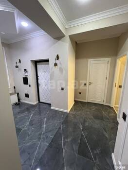 4-otaqlı yeni tikili, Babək pr., 81 m²