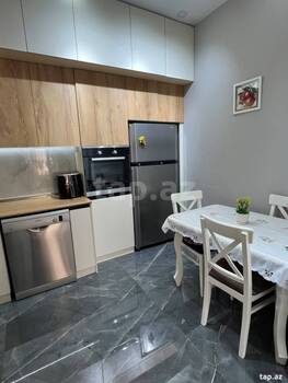 4-otaqlı yeni tikili, Babək pr., 81 m²