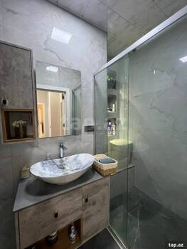 4-otaqlı yeni tikili, Babək pr., 81 m²